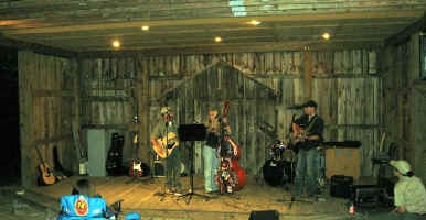 03.jpg (44997 bytes)